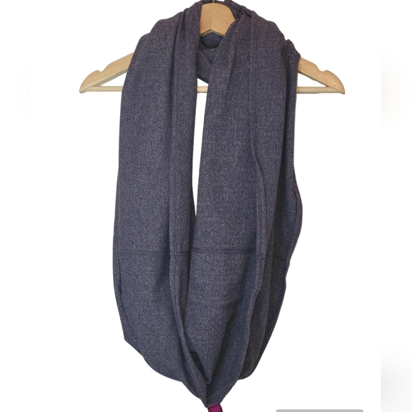Lululemon Vinyasa Scarf Size OS - Picture 2 of 3